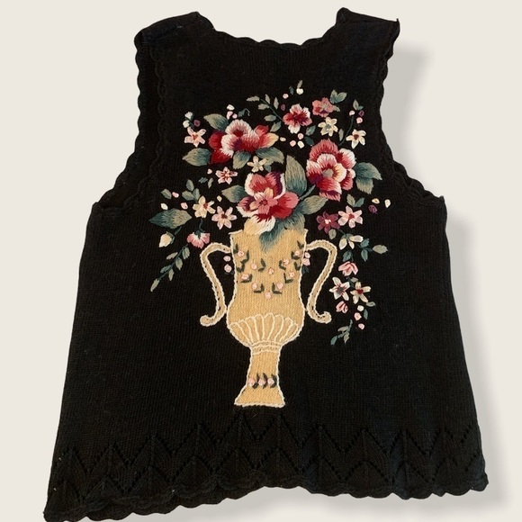 Vintage Black V-neck Sleeveless Sweater Vest W/Embroidered Flowers Sz Medium - Picture 1 of 6